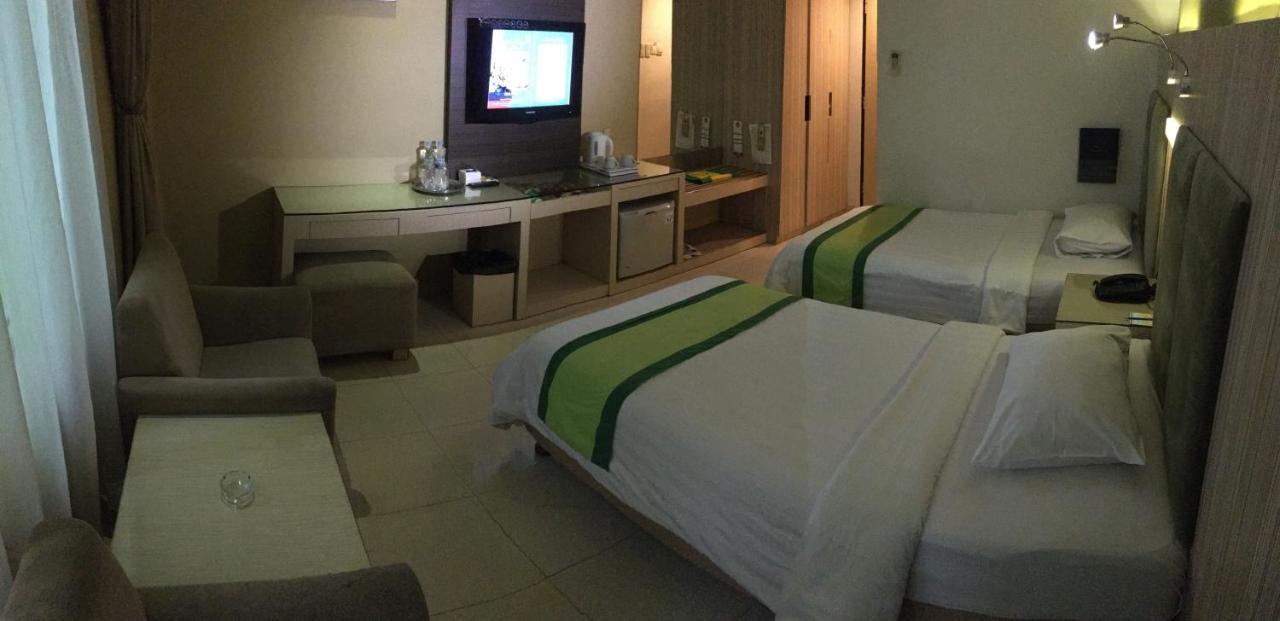 Hotel Wisata Niaga Purwokerto Kültér fotó