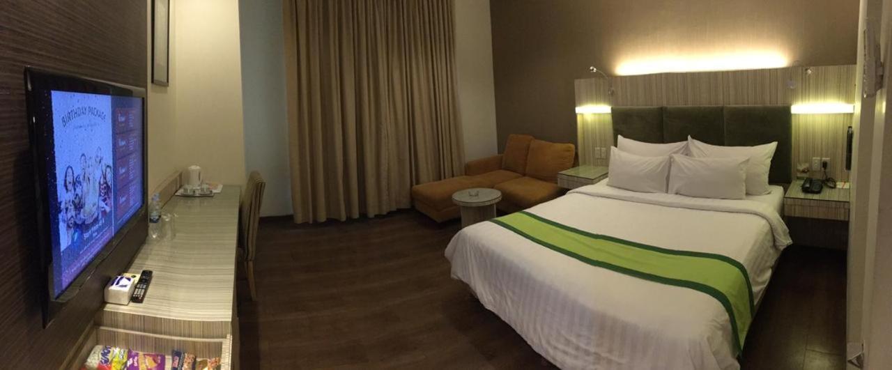 Hotel Wisata Niaga Purwokerto Kültér fotó